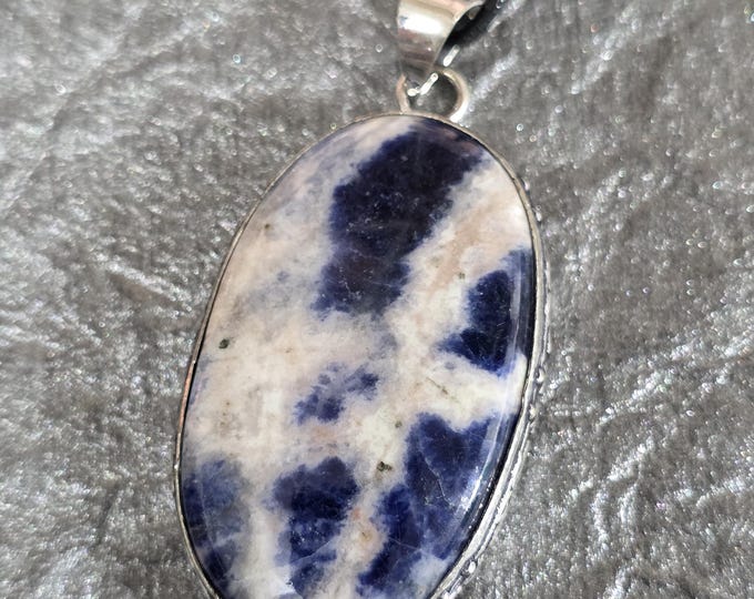 Open ET Portal, Attract ET contact, Extraterrestrial beacon, Enchanted Necklace