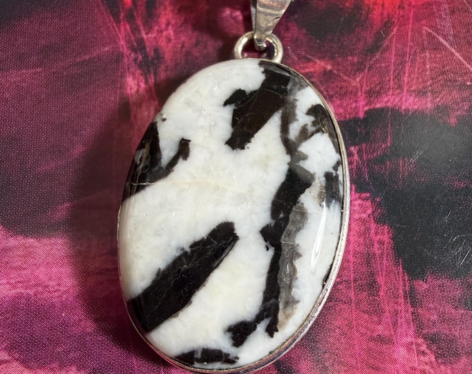 Vampiric Obsession Spell, Enchant ANY target to pure obsession, Enchanted Necklace, BESTSELLER! 75+ Sold!