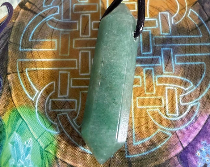 Green Thumb Gardening Spell, Enhance your plants! Enchanted Necklace, BESTSELLER!