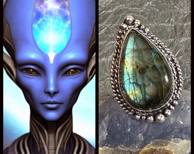 Female Arcturian Guide "Acxulra" (ax-uhl-rah) Living Entity Companion, Spirit Vessel Ring, Tier 3