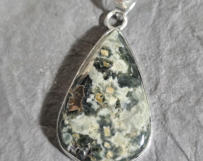 Silver-Plated pendant, empty vessel