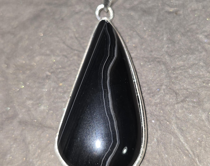 Silver-Plated pendant, empty vessel