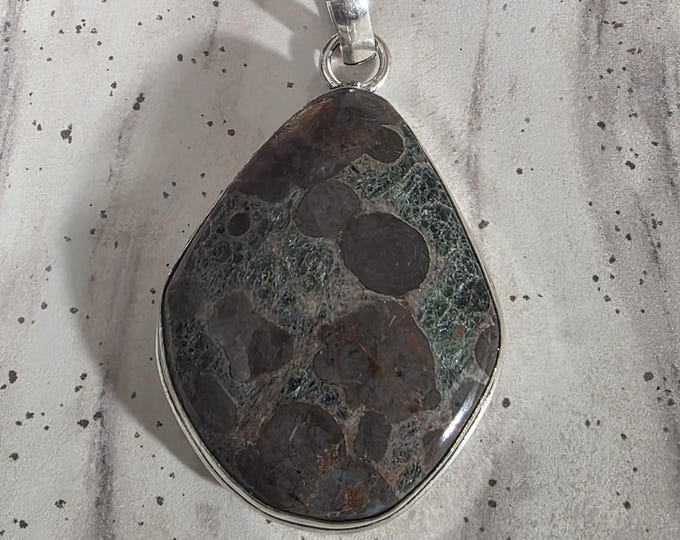 Gnomopo ET Living Entity Companion "Vexlaro" Spirit Vessel Necklace, Tier 3 *ET experienced keeper ONLY*