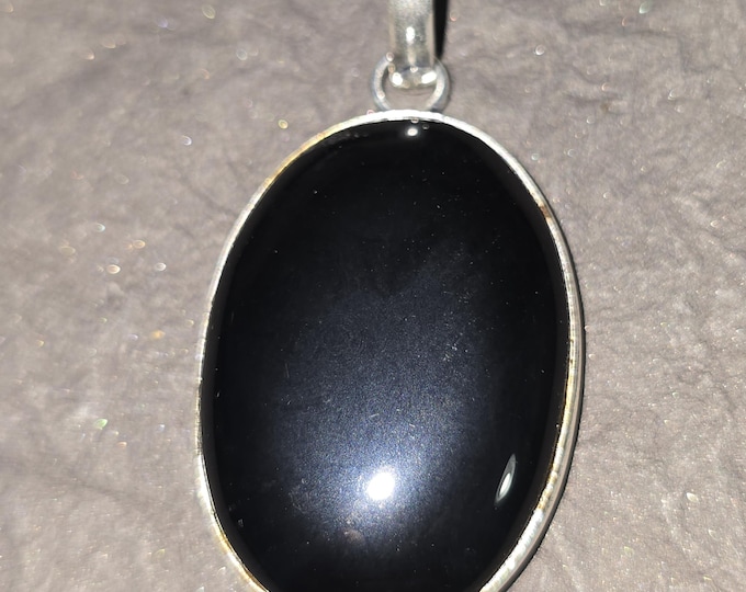 Silver-Plated pendant, empty vessel