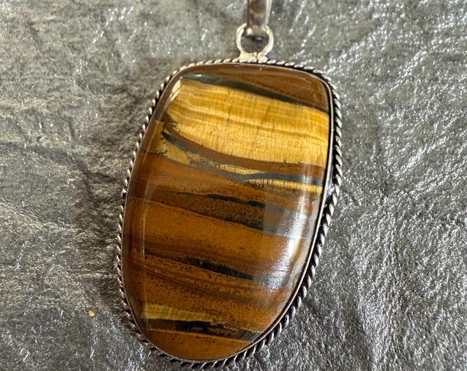 Legion of Purson Demon Commander "Ulgrak" Living Entity Companion, Spirit Vessel Necklace, Tier 3