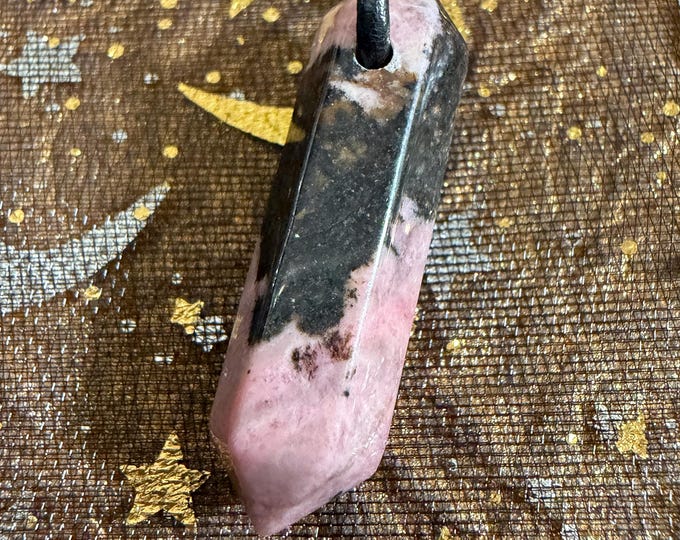 Charisma Charm, Become the Center of Attention in Any Situation!  Enchanted Necklace