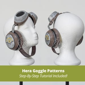 Op de afbeelding: Een paar bruine en grijze Hera-brillen met gele accenten. De brillen zitten op een witte mannequinkop. De afbeelding bevat de tekst "Hera Goggle Patterns Step-By-Step Tutorial Included!"