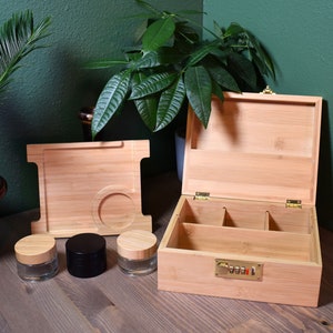 Kramerica - Premium Samson Stash Box Set- Storage For Herbs| 100% Bamboo | Grinder, 2 Stash Jars, Rolling Tray | Lockable and Discrete