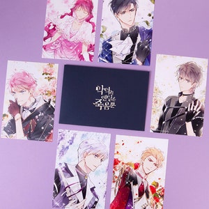 May include: Set of six illustrated postcards featuring characters from the Korean webtoon "The Duchess' 50 Tea Recipes". The postcards are printed on white cardstock and feature a floral design. The text on the envelope reads "The Duchess' 50 Tea Recipes".