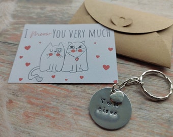 Mothers Day Cat gift, Cat Keyring & Keepsake Card,  I meow you very much card, Personalised Initial Keyring for mum,  Cat lover gift women