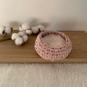 Basket of 5 reusable washable make-up remover wipes in sponge and cotton
