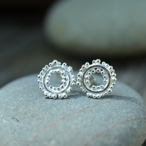 Small organic circle stud earrings with granules granulation
