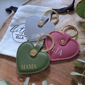 Heart keychain, personalized keychain, faux leather, saffiano, heart pendant, gift idea, birthday, Mother's Day, grandma