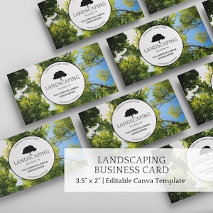 Peut inclure: Cartes de visite pour paysagiste avec un design sur le thème de la nature. Les cartes présentent un logo circulaire avec une silhouette d'arbre et le texte "Landscaping, Killeen, TX, Full-Service Lawn & Landscaping, Veteran Owned." Les cartes mesurent 8,89 cm x 5,08 cm.