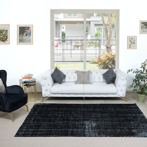 6x9 Ft Distressed Black Modern Area Rug made of wool and cotton, Hand-Knotted in Turkey. NTEK1085