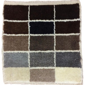2x2 Ft Natural Un-Dyed &quot;Tulu&quot; Sample Rug & Sample Yarns, 100% Wool. NSample1