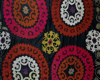 8.3 x 10.7フィート スザニ シルク刺繍ベッドカバー、ヴィンテージ