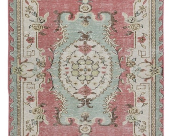 トルコ製、ハンドメイドのヴィンテージメダリオンデザインラグ。4x7.4