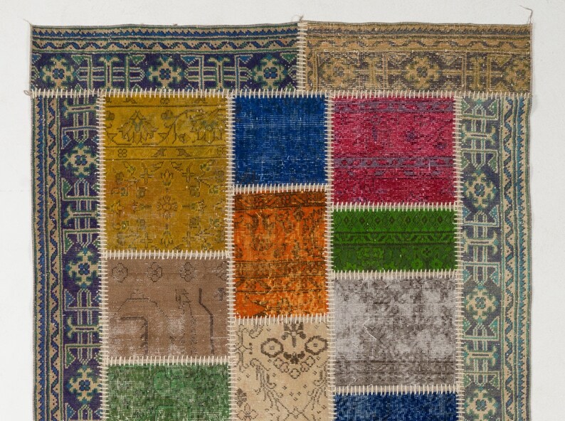 Nowoczesny turecki dywan patchworkowy z wzorem border, ręcznie robiony kolorowy wełniany dywan w stylu boho. NC1235 zdjęcie 6