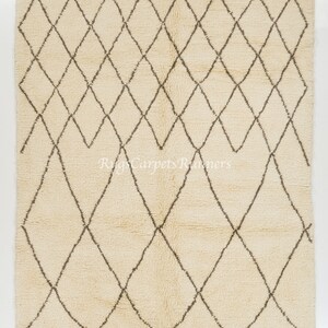 New Beni Ourain Moroccan Handmade Rug Made Of Natural Un-dyed Wool for Contemporary Interiors. Custom Berber Tulu Carpet. NT72