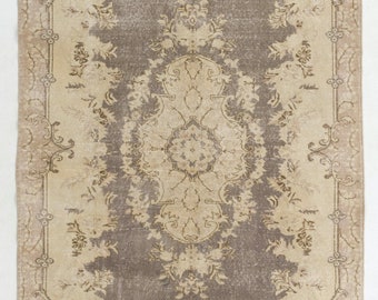 6.3x10 Ft Vintage Turkish Oushak Rug. NC551