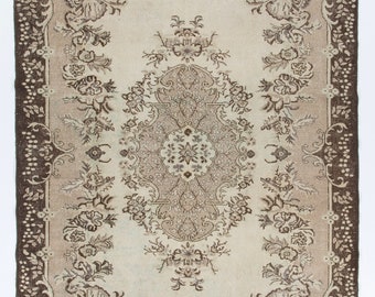 6.8x10 Ft Vintage Floral Medallion Design Traditional Wool Rug from Turkey. NY605