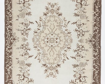6.3x9.8 Ft Handmade Vintage Medallion Design Turkish Oushak Rug. NY214