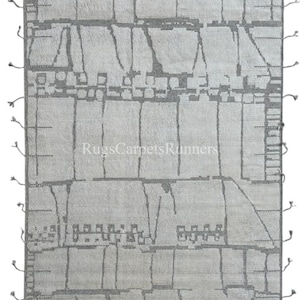 Hand-knotted Moroccan Style Rug. 100% Natural Wool. Contemporary Beni Ourain Carpet. Custom Options Available. NH027