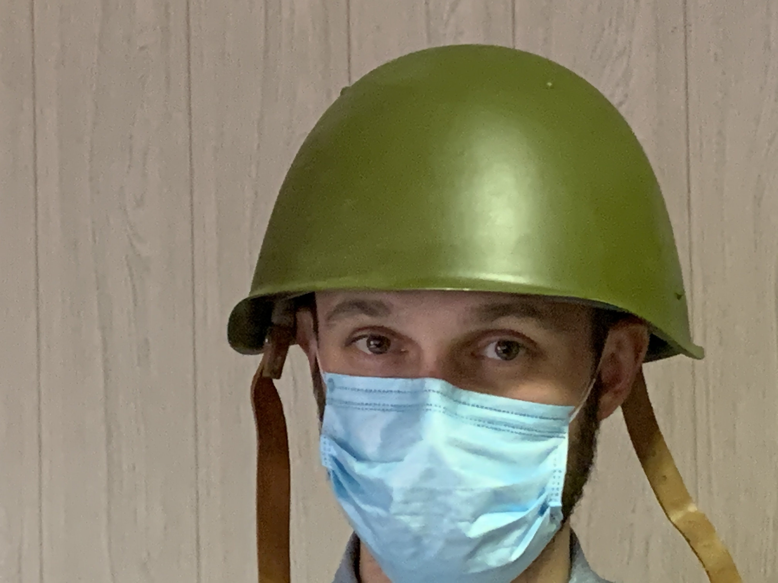 стал шлем. штальхельм м-1935. шлем m35 гдр. шлем сш-40. доспехи бацинет.