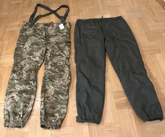 Uniqlo camouflage shop pants