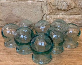 Vintage medicinska koppburkar i glas, antika vakuummassageburkar