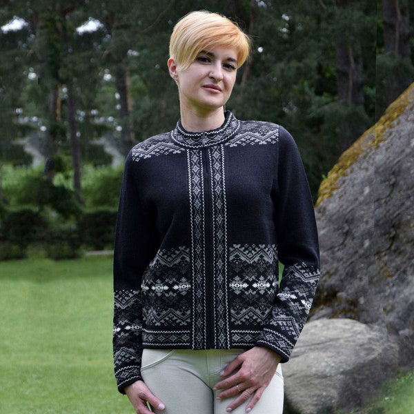 Cardigan en laine marine motif Fair Isle Pull nordique islandais sur la fermeture éclair pour Femme Woollana