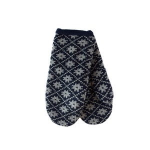 Navy fleece-lined Nordic woolen Mittens with Fair Isle pattern Knitted Mittens from the traditional Jacquard winter set for Men and Women image 7