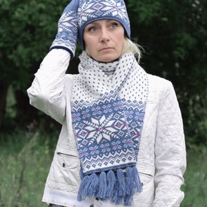 Black & White Scandinavian Scarf With Tassels Thick Nordic
