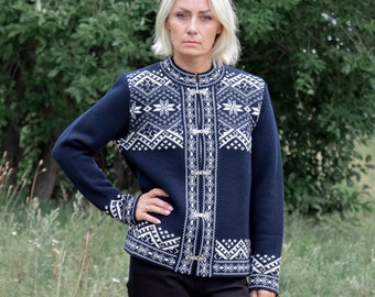 Short Cardigan Navy for Women knitted Scandinavian Wool Sweater with Fair Isle pattern Nordic Icelandic style on frog closure clasps