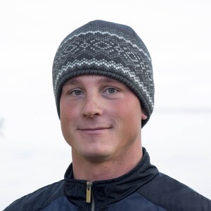 Grå nordisk ullmössa med Fair Isle-mönster Enkel mössa, skidmössa för män och kvinnor Fleecefodrad skandinavisk vintermössa för män, ullmössa