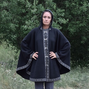 Navy/Black Woolen poncho with Fair Isle pattern Hooded Nordic Icelandic cape on the Norwegian clasps for Women Wide cardigan Woollana