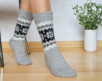 Chaussettes simples en laine d’alpaga gris pour hommes et femmes Chaussettes Warm Fair Isle pour Noël Chaussettes jacquard scandinaves pour la maison et le ski Woollana