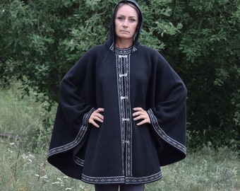 Navy/Black Woolen poncho with Fair Isle pattern Hooded Nordic Icelandic cape on the Norwegian clasps for Women Wide cardigan Woollana