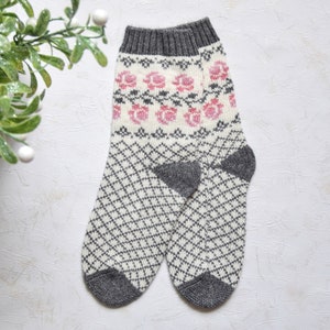 Alpaca Wool Socks with Pink Roses Light Gray Warm Fair Isle socks for home Nordic Icelandic patterns for skiing Scandinavian style Woollana image 7