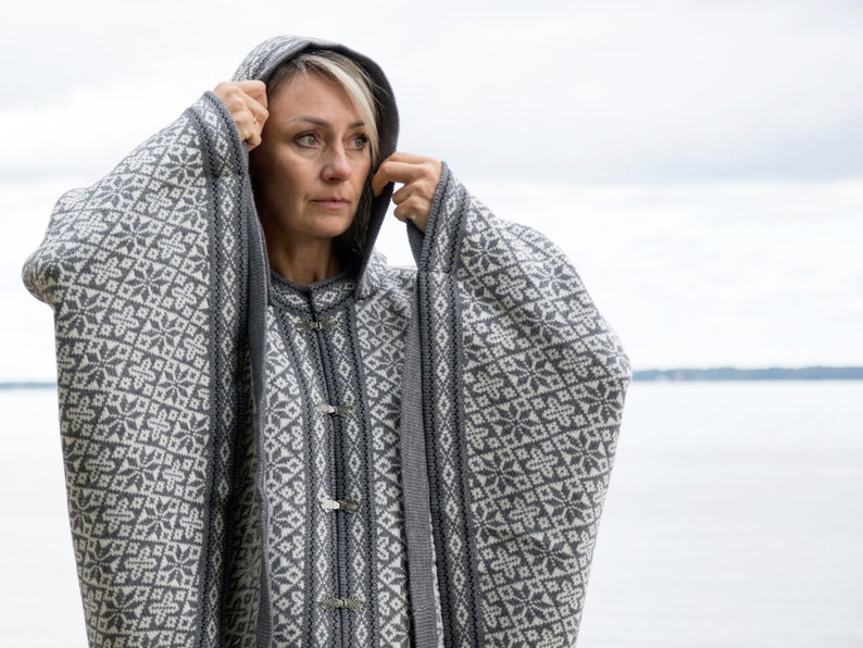 Gray Woolen poncho with Fair Isle pattern Nordic Icelandic cape for cold days on the Buttons Big Hooded Cardigan for Women Woollana image 3