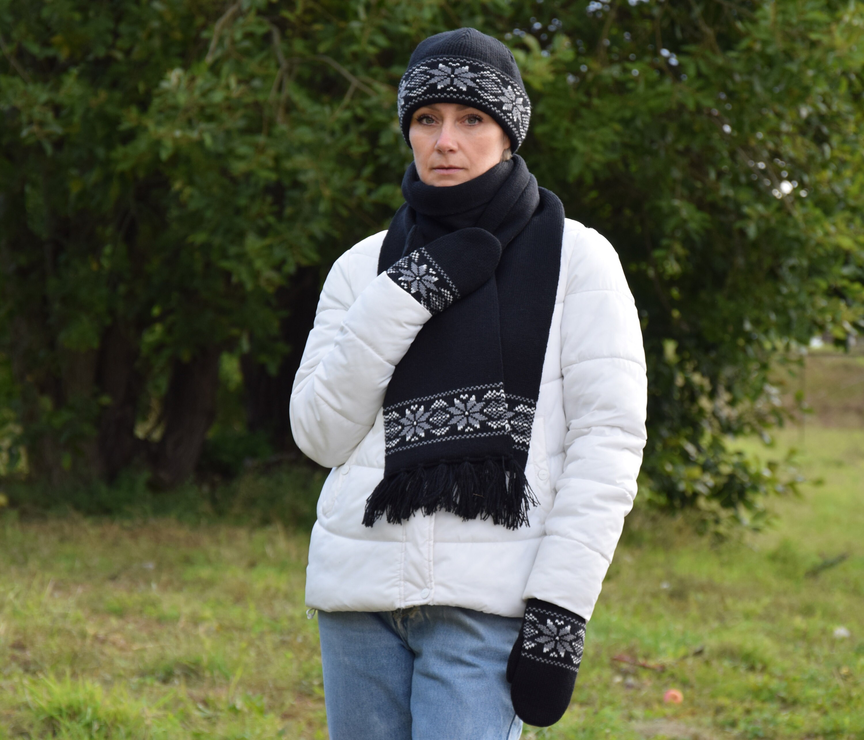 スカーフ WOOL SCARF Black Woolen Scarf With Tassels Thick Knitted Scandinavian