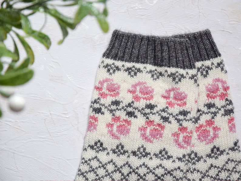 Alpaca Wool Socks with Pink Roses Light Gray Warm Fair Isle socks for home Nordic Icelandic patterns for skiing Scandinavian style Woollana image 8