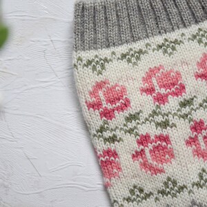 Alpaca Wool Socks with Pink Roses Light Gray Warm Fair Isle socks for home Nordic Icelandic patterns for skiing Scandinavian style Woollana image 4