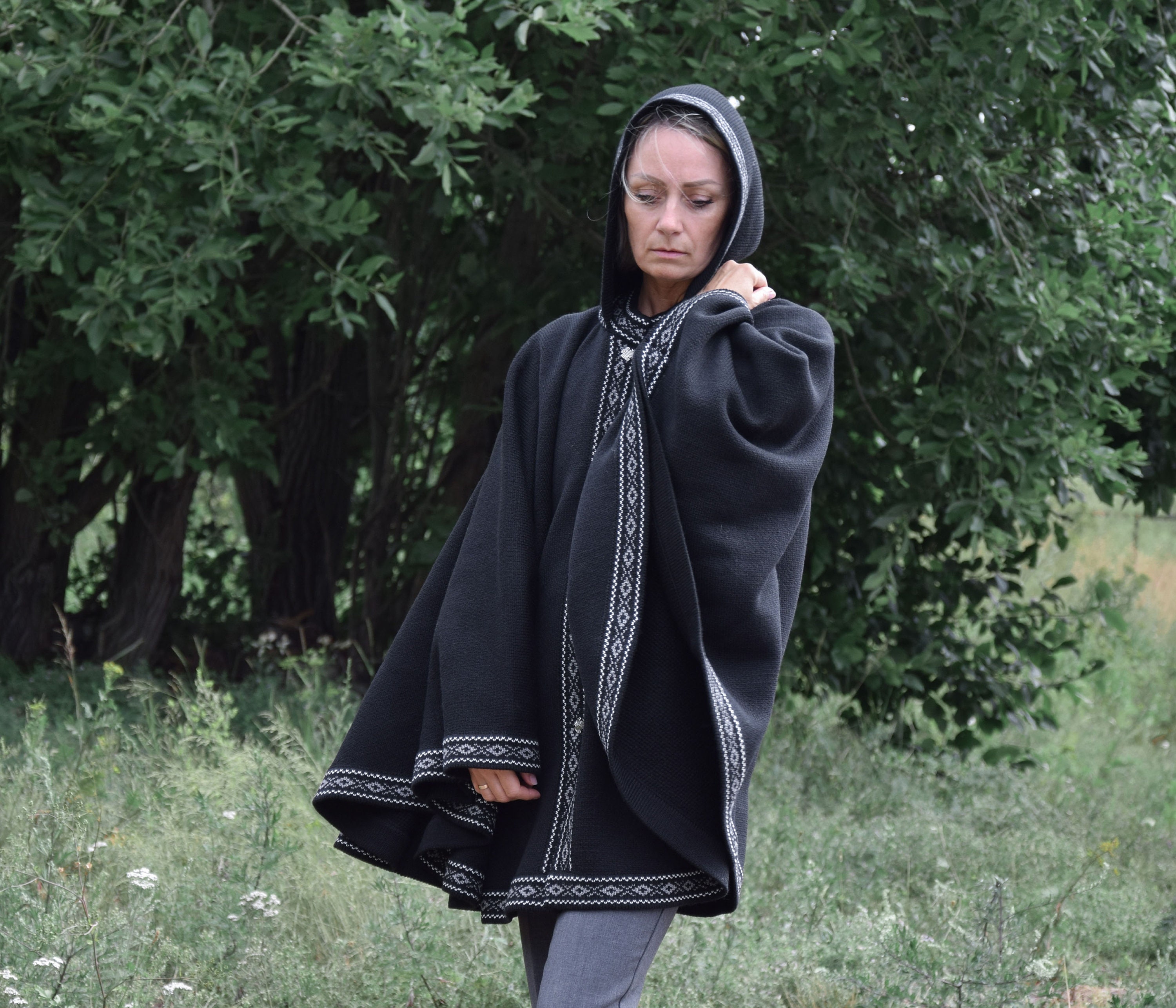 専用　OHGA  PONCHO Black L.G.B - Alpaca wool oversized poncho hoodie – L'OBSCUR