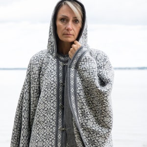 Gray Woolen poncho with Fair Isle pattern Nordic Icelandic cape for cold days on the Buttons Big Hooded Cardigan for Women Woollana image 2