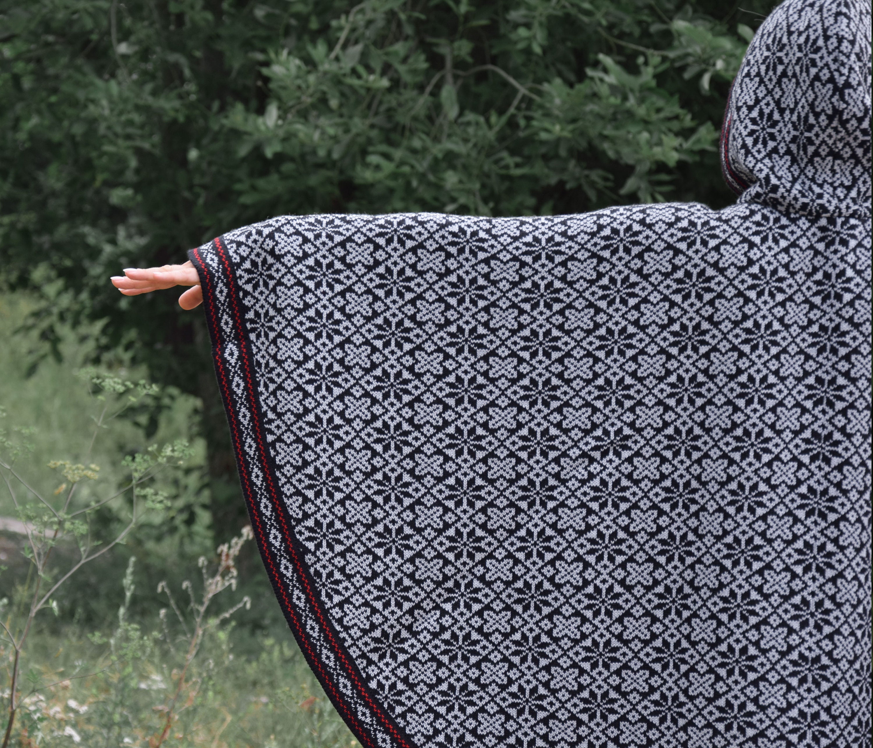 グランドホールセール Fair Beautiful With Poncho Woolen Isle Nordic Pattern ニット/セーター