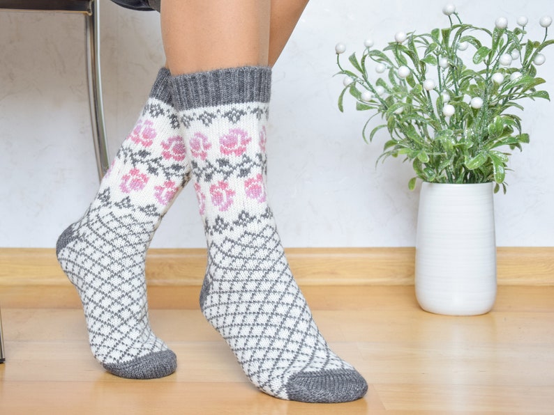 Alpaca Wool Socks with Pink Roses Light Gray Warm Fair Isle socks for home Nordic Icelandic patterns for skiing Scandinavian style Woollana image 5