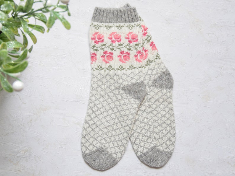 Alpaca Wool Socks with Pink Roses Light Gray Warm Fair Isle socks for home Nordic Icelandic patterns for skiing Scandinavian style Woollana image 3