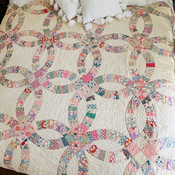 1930s Double Wedding Ring Quilt, Pastel Pinks and Cream Backing, Queen Size, Handmade